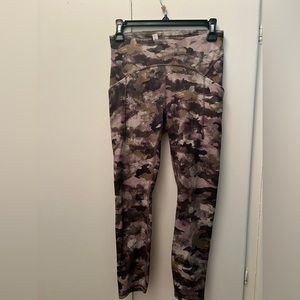 Brand new Lululemon leggings size 6 with no tags